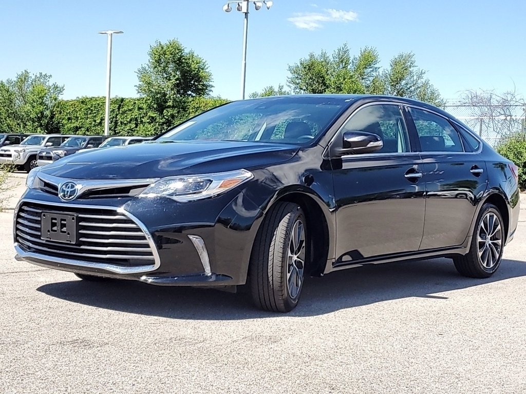 Pre-owned 2017 Toyota Avalon Xle Plus 4dr Car In Bountiful #hu243798 