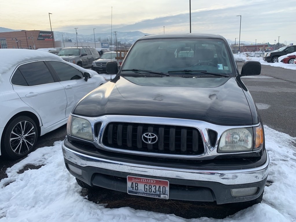 Pre Owned 2004 Toyota Tacoma Base 4wd Crew Cab Pickup